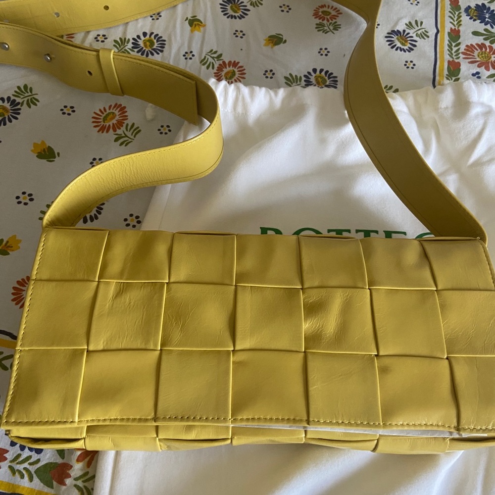 NWT BOTTEGA VENETA Messenger bag